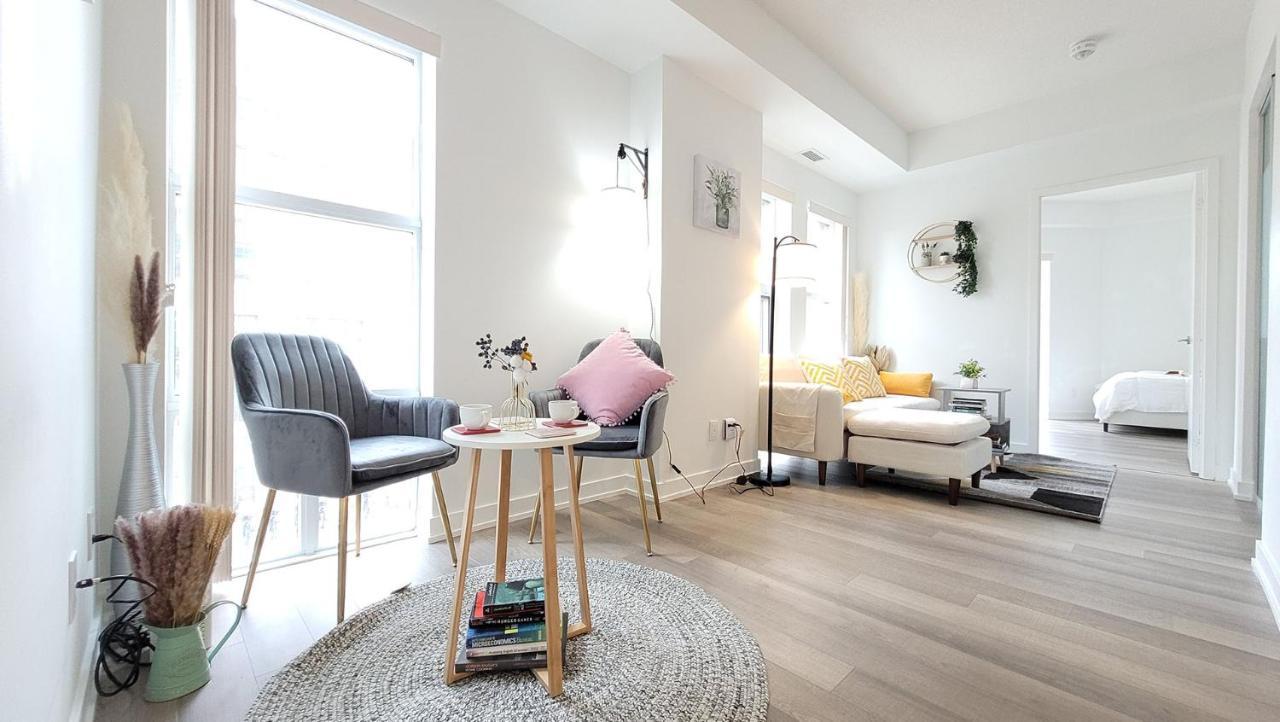 Lovely 3 Bedrooms In University Of โตรอนโต ภายนอก รูปภาพ